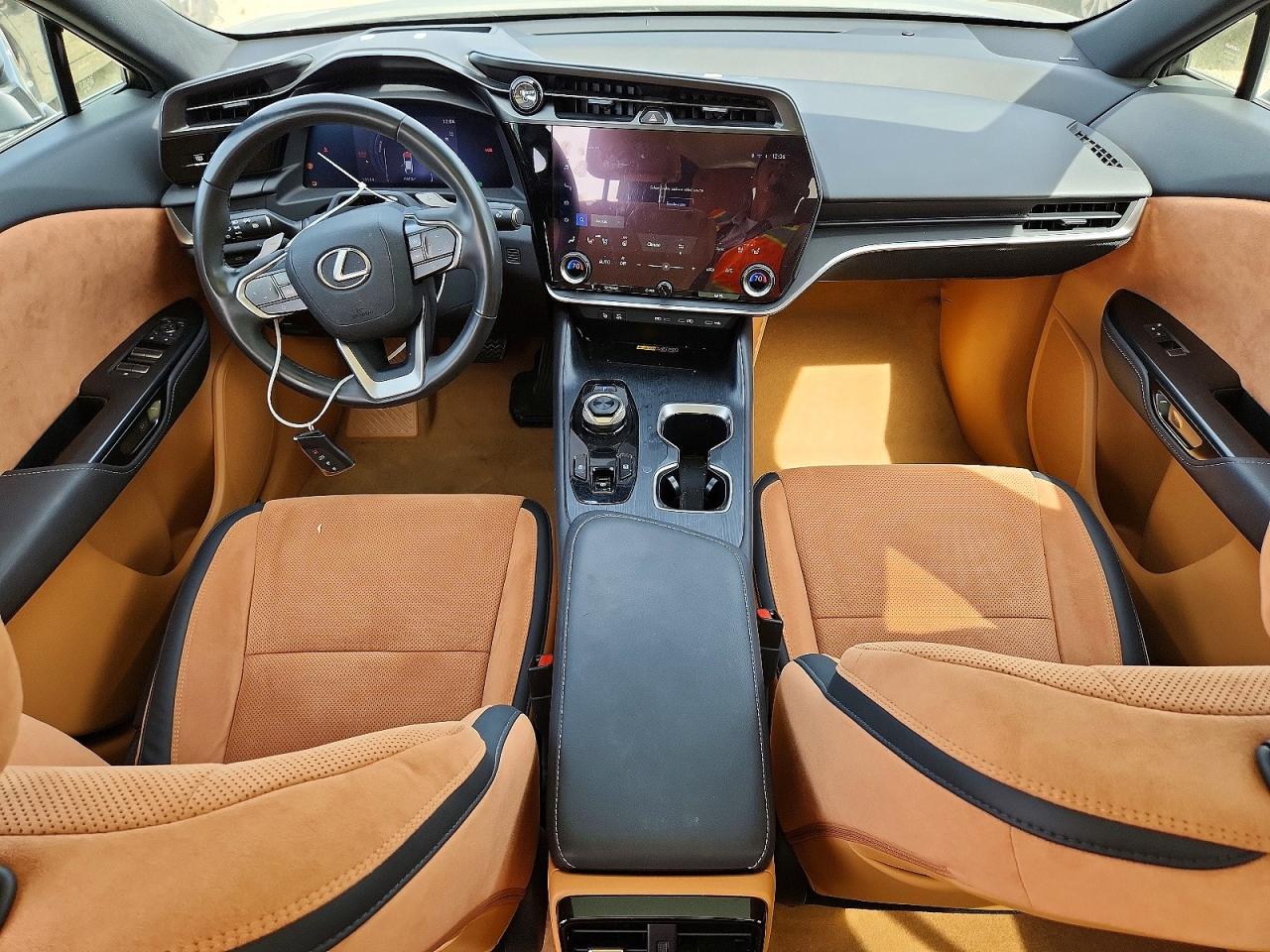 2023 LEXUS RZ 450E LUXURY VIN JTJAAAAB7PA012428 photo 8