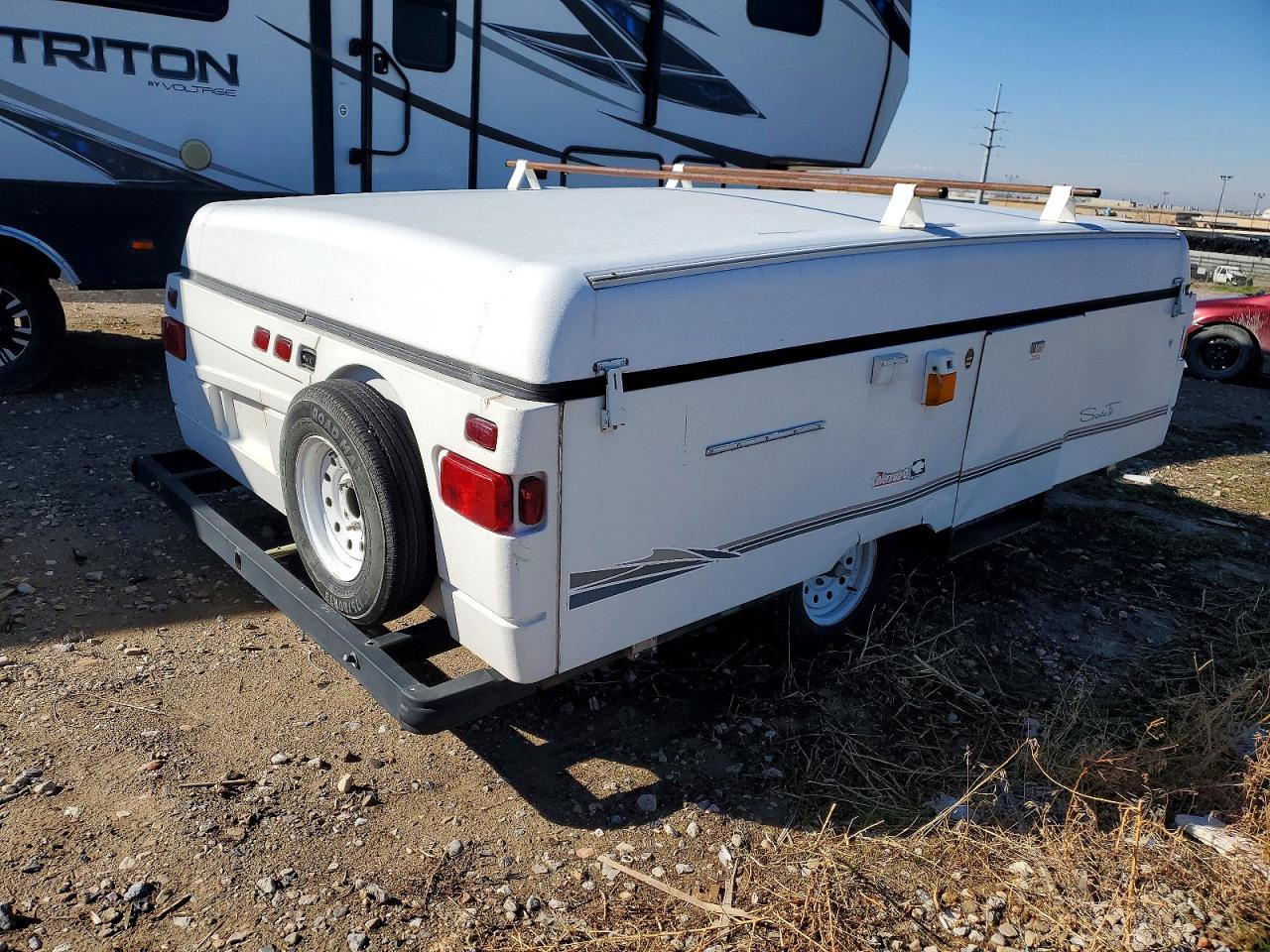 2001 FLEETWOOD Trailer VIN 4CP689F1617204853 photo 4