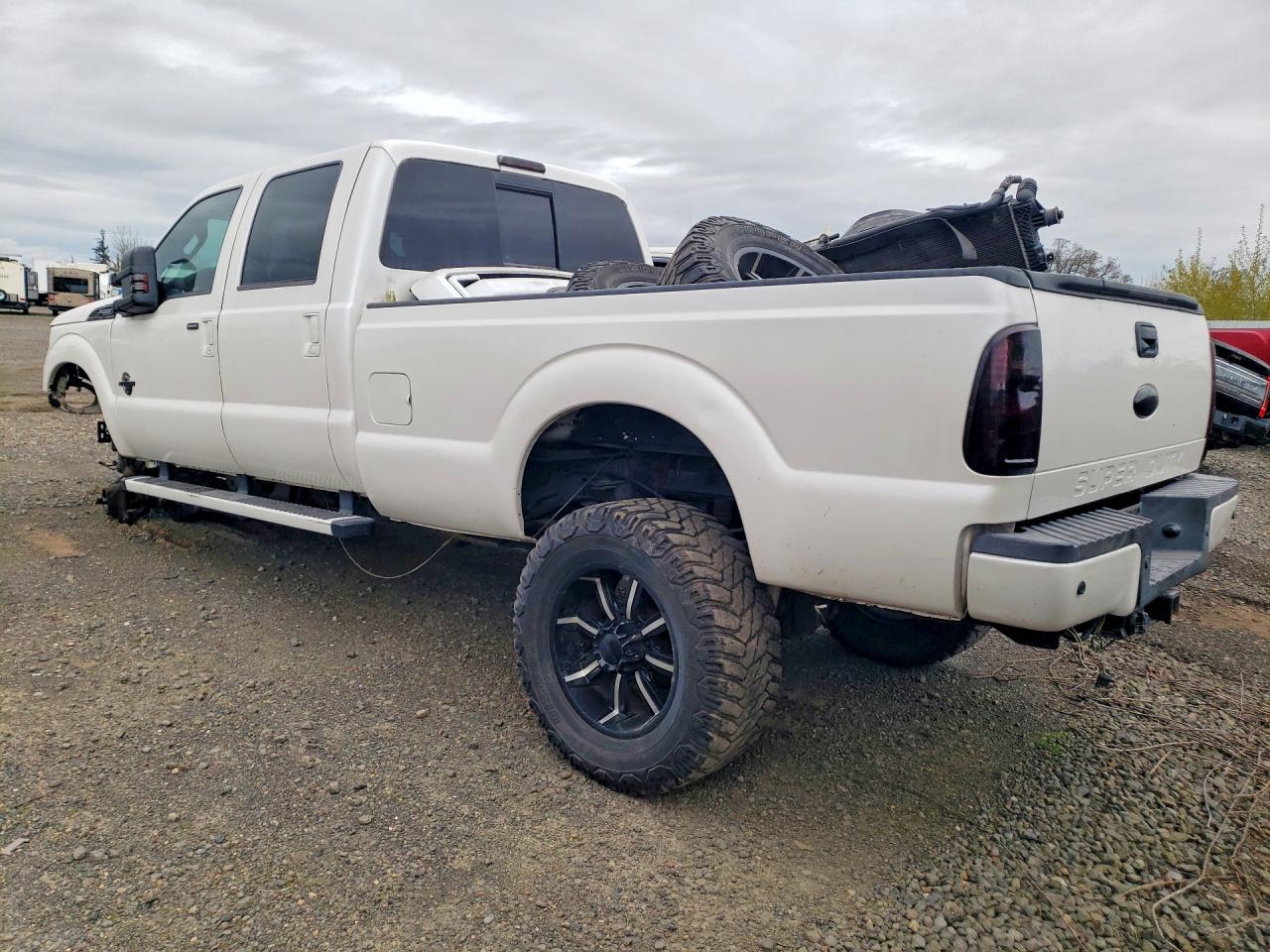 2011 Ford F350 VIN 1FT8W3BT7BEC01121 photo 2