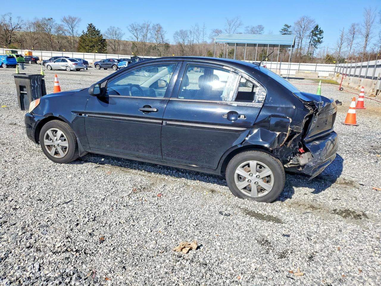 2008 Hyundai Accent VIN KMHCN46C98U258993 photo 2