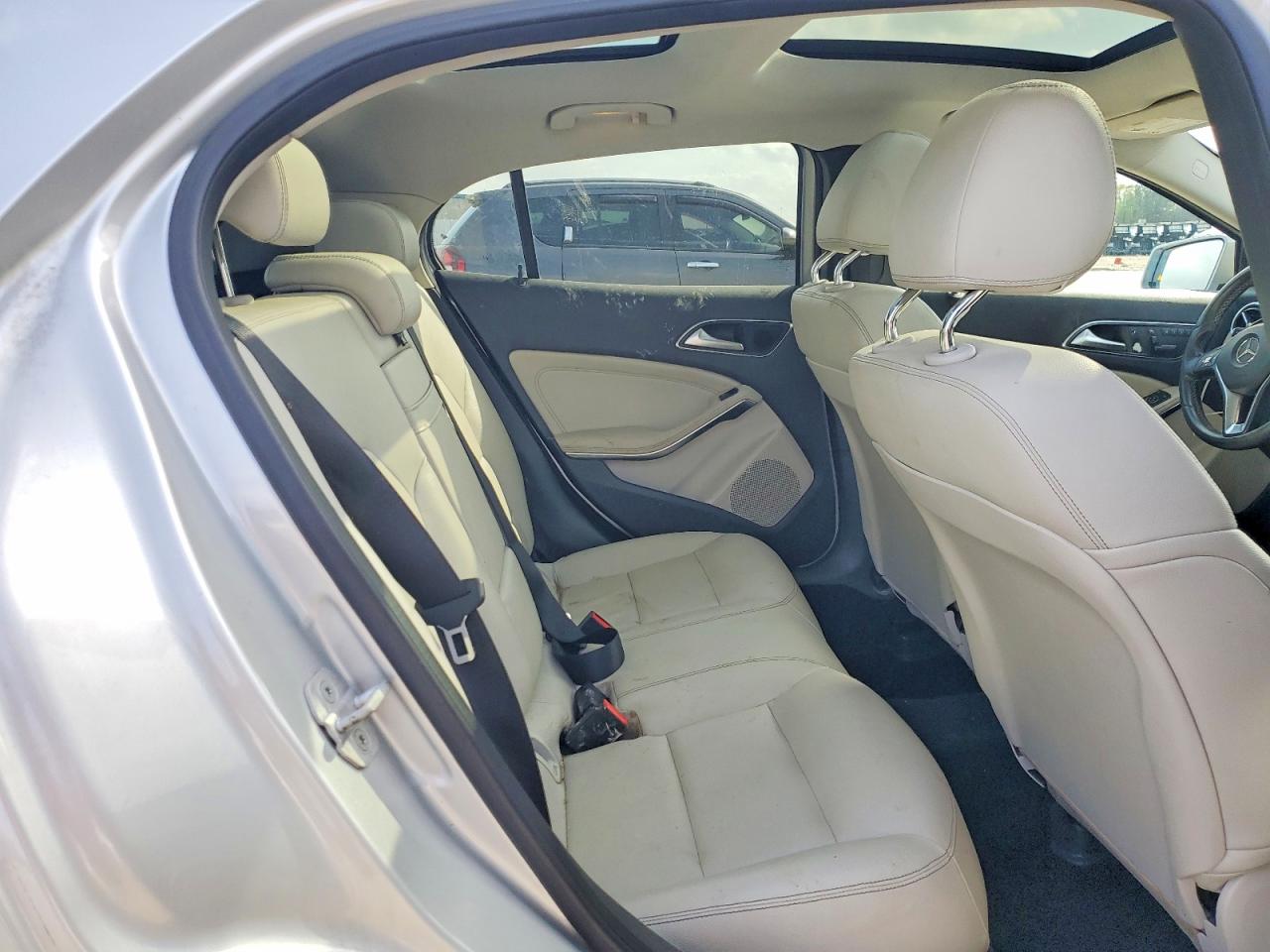 2015 Mercedes-Benz Gla-class VIN WDCTG4GB7FJ102139 photo 11