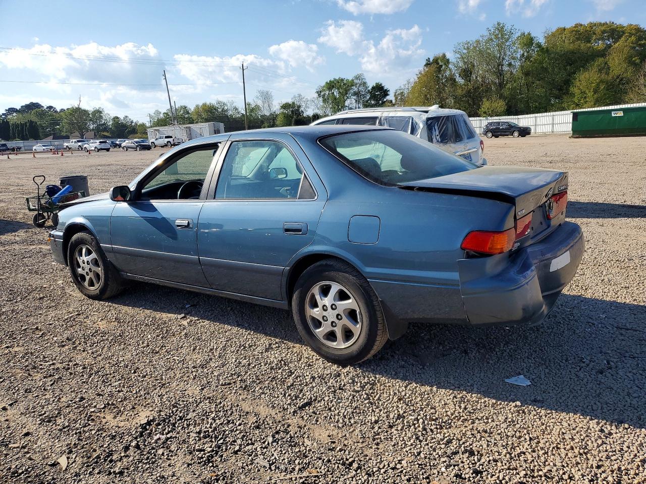 2001 TOYT Camry VIN 4T1BF22K91U970808 photo 2