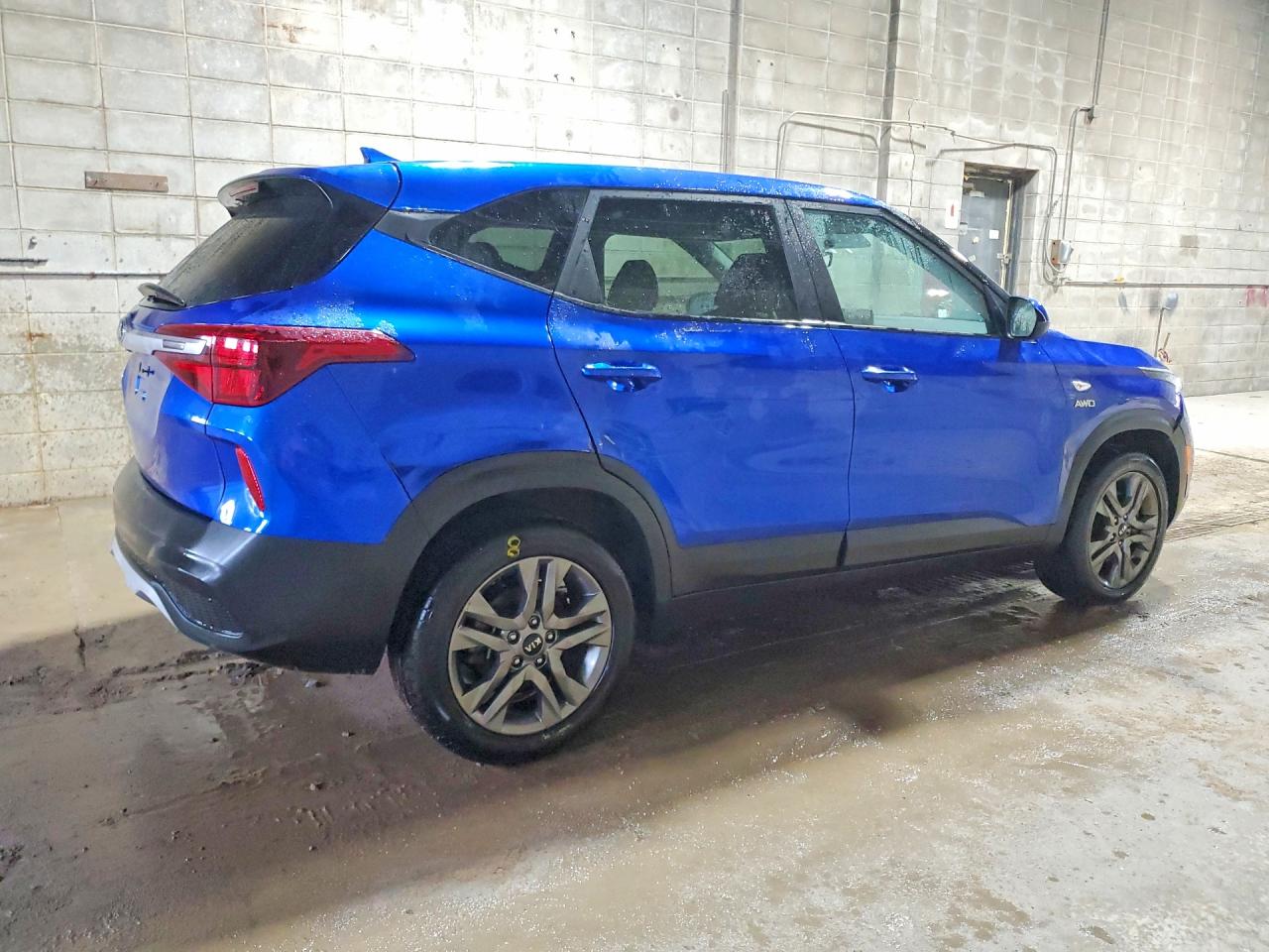 2021 KIA Seltos VIN KNDEPCAA8M7220591 photo 3