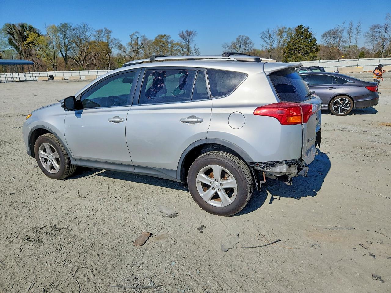 2013 Toyota Rav4 VIN 2T3WFREV7DW046461 photo 2