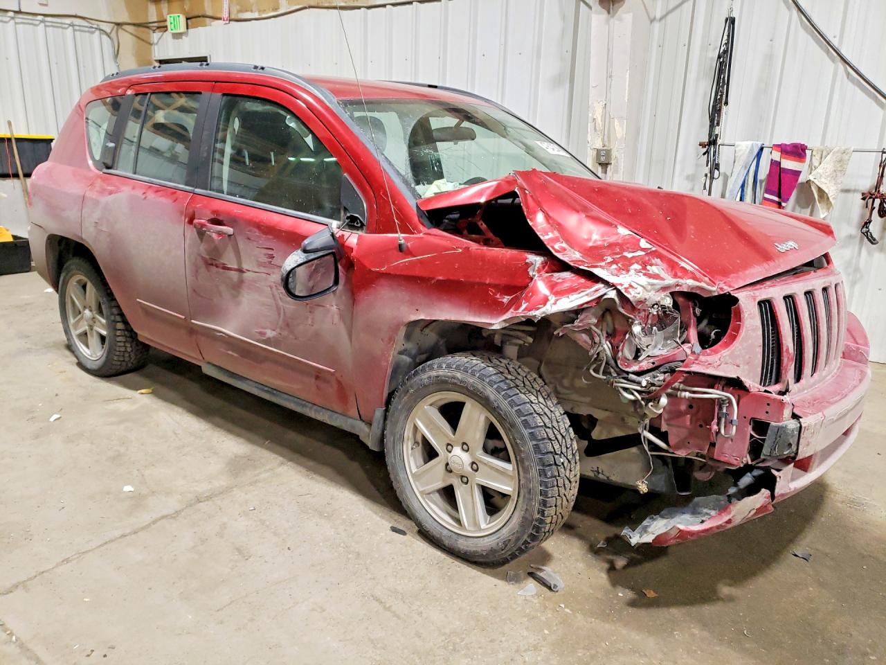 2010 Jeep Compass VIN 1J4NF4FB9AD601674 photo 4
