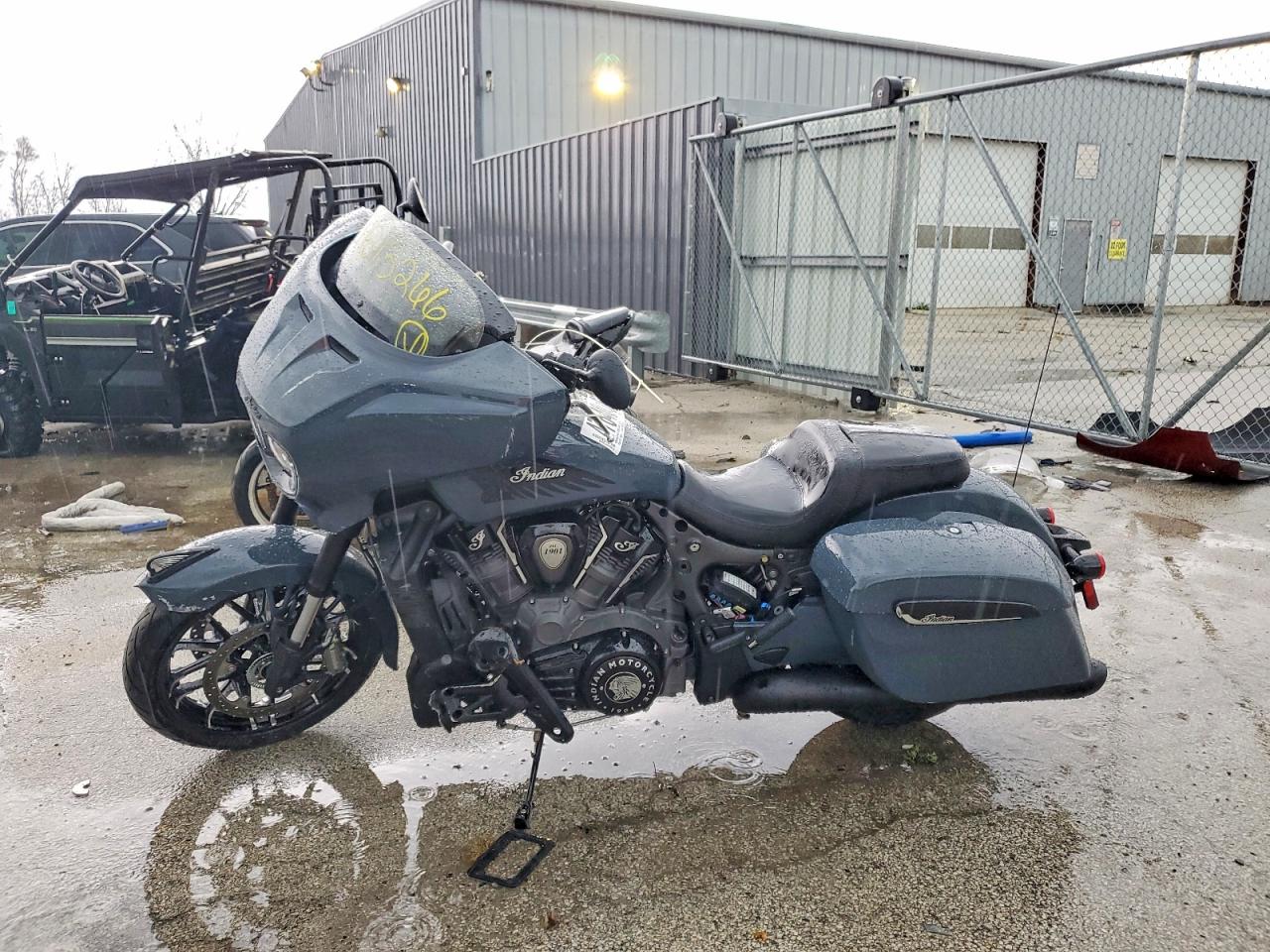 2025 INDIAN Motorcycle VIN 56KLFDRR9S3434434 photo 3