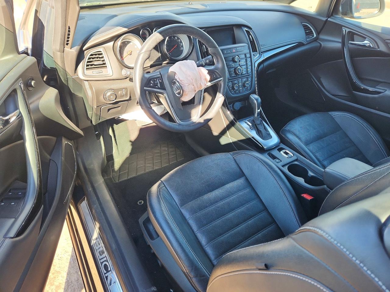 2016 Buick Cascada VIN W04WT3N5XGG041142 photo 8