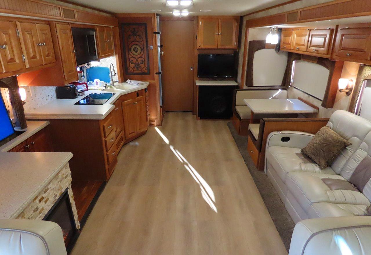 2010 FREIGHTLINER All other VIN 4UZAB2DTXACAS7588 photo 6