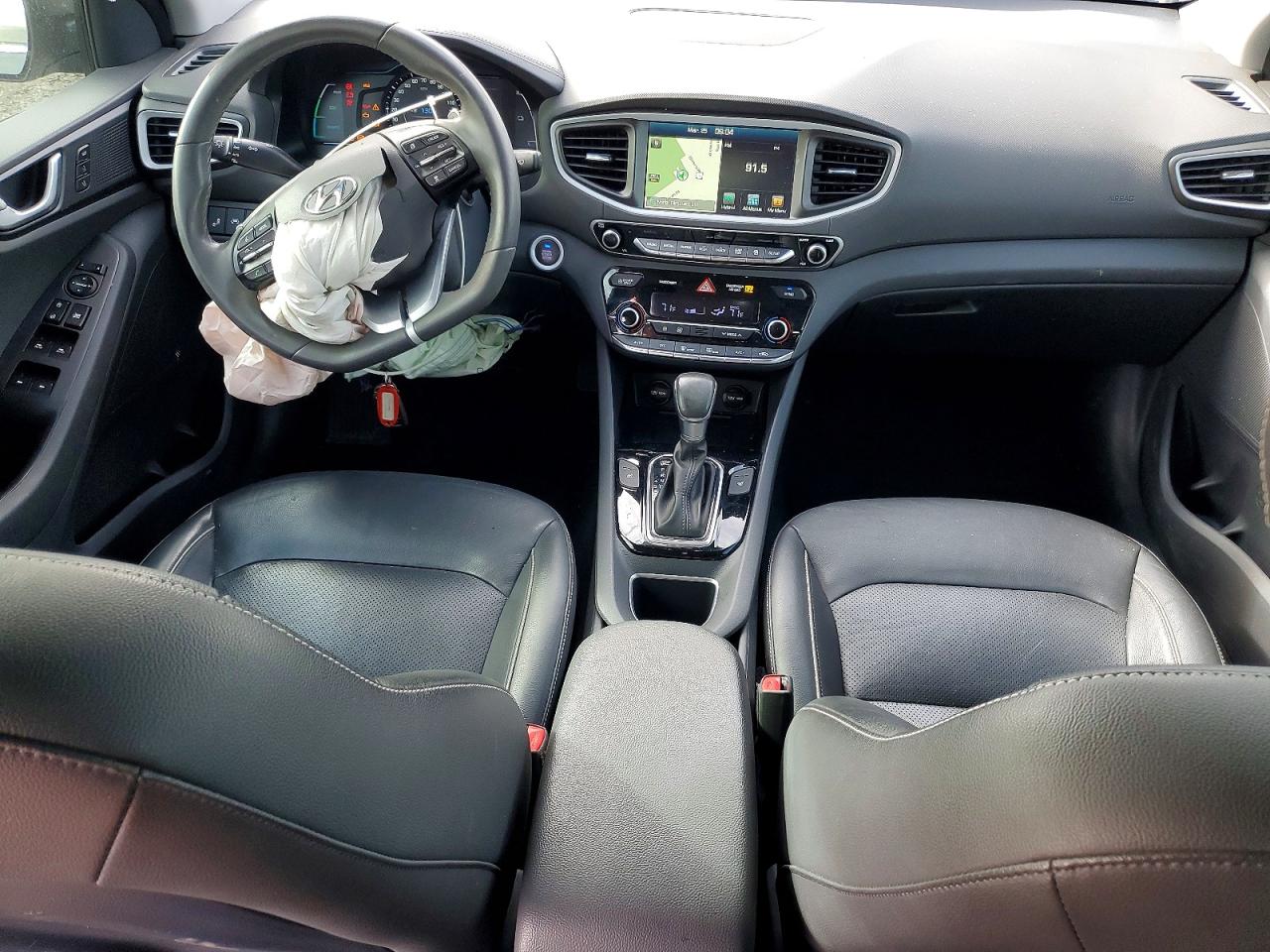 2018 Hyundai Ioniq VIN KMHC05LC4JU084328 photo 8
