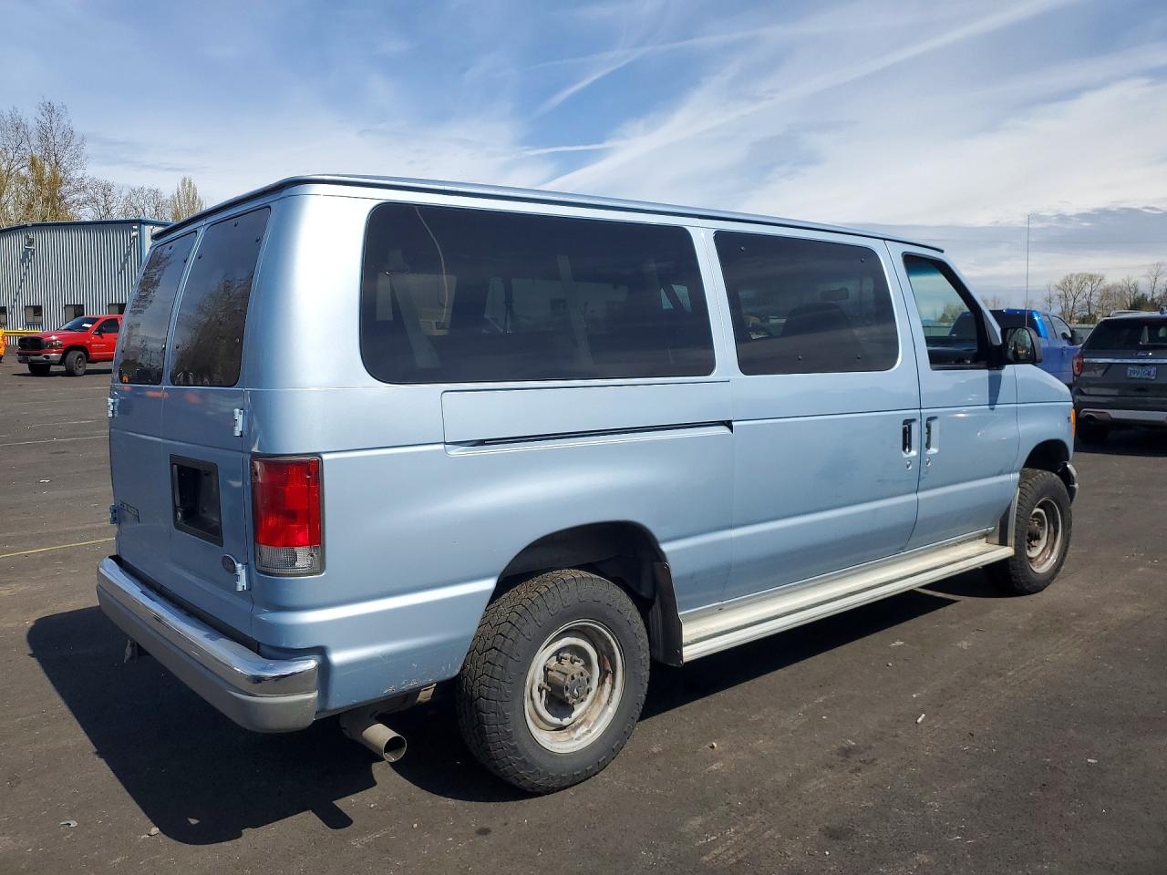 1998 Ford Econoline VIN 1FBNE31L2WHA01330 photo 3