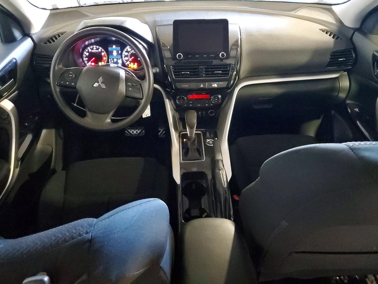 2023 Mitsubishi ECLIPSE VIN JA4ATVAA3PZ010845 photo 8