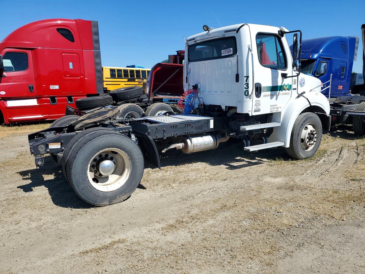 2019 FREIGHTLINER All other VIN 1FUBC4FT9KHLH9243 photo 3
