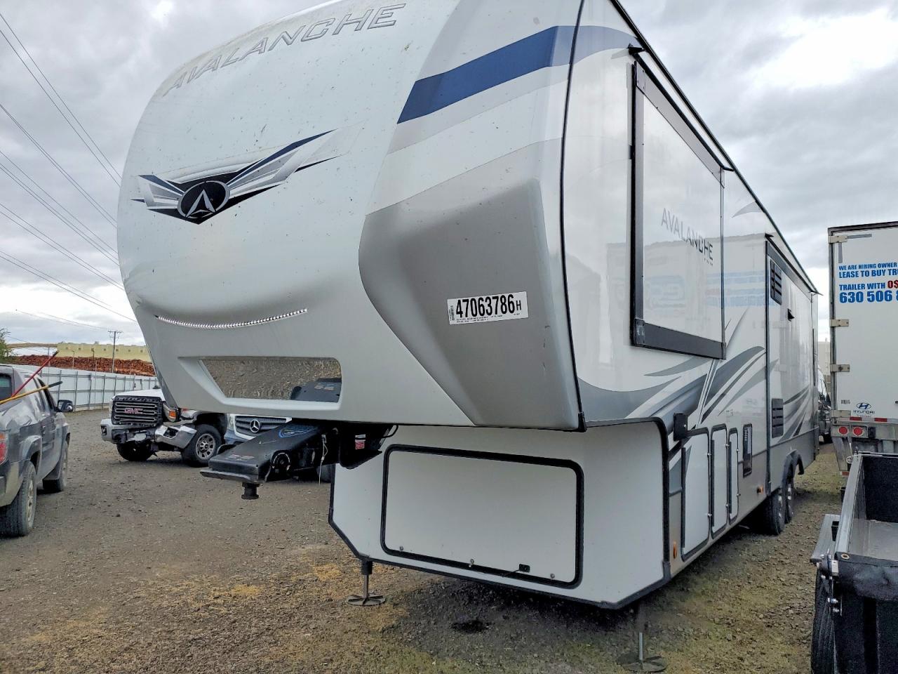 2022 KEYSTONE Trailer VIN 4YDFAVR2XNE760422 photo 2