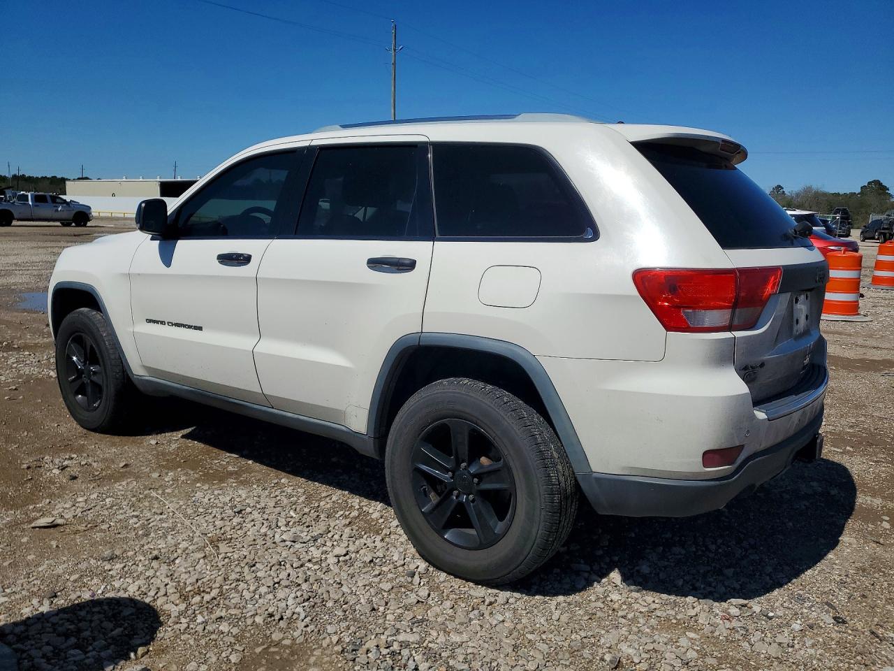 2012 Jeep Cherokee VIN 1C4RJFCT1CC237483 photo 2