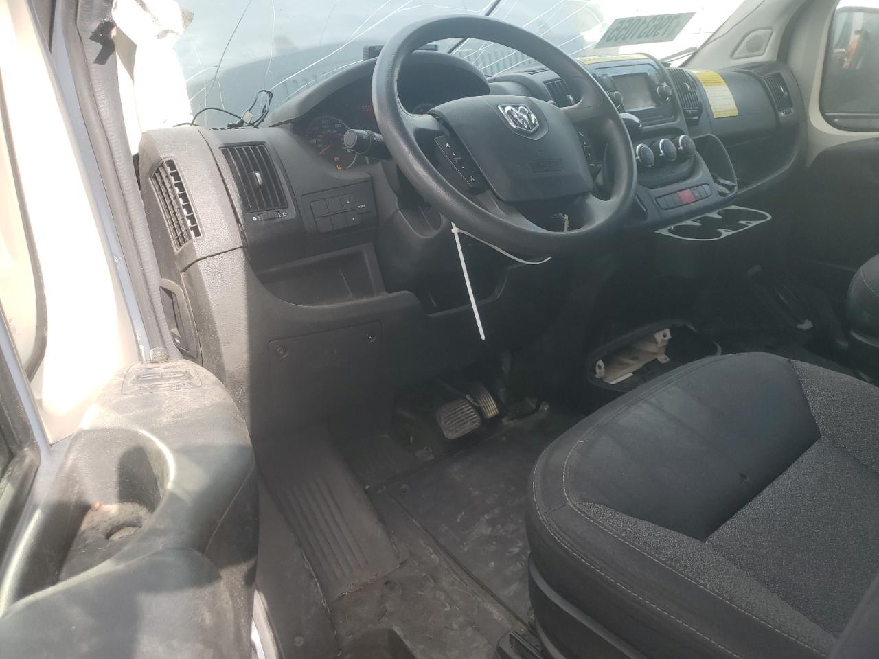 2019 Ram All models VIN 3C6URVJG4KE558399 photo 8