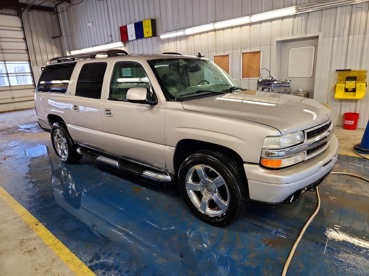 2006 Chevrolet Suburban VIN 3GNFK16U56G114849 photo 4