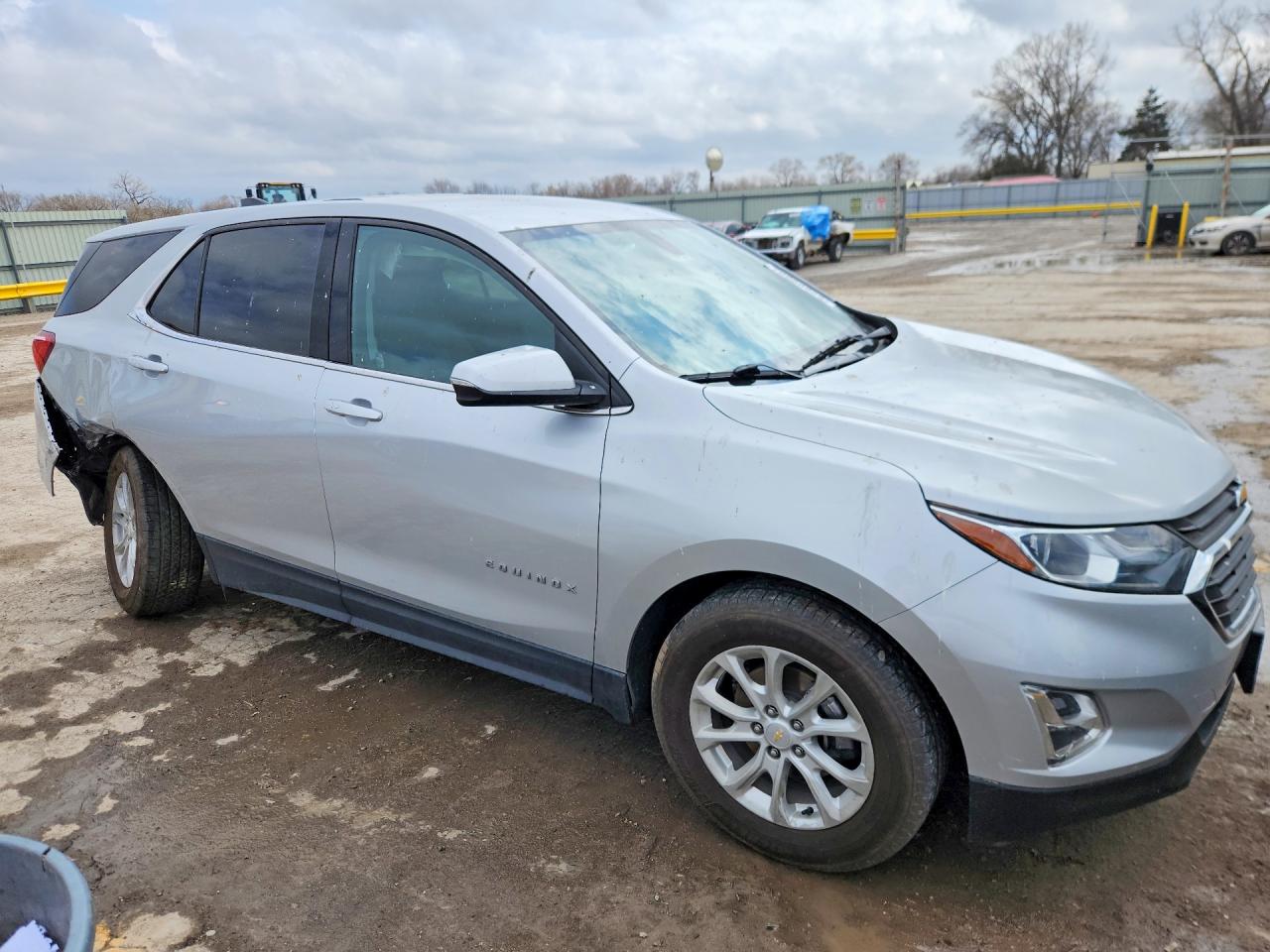 2018 Chev Equinox VIN 2GNAXJEV0J6182065 photo 4