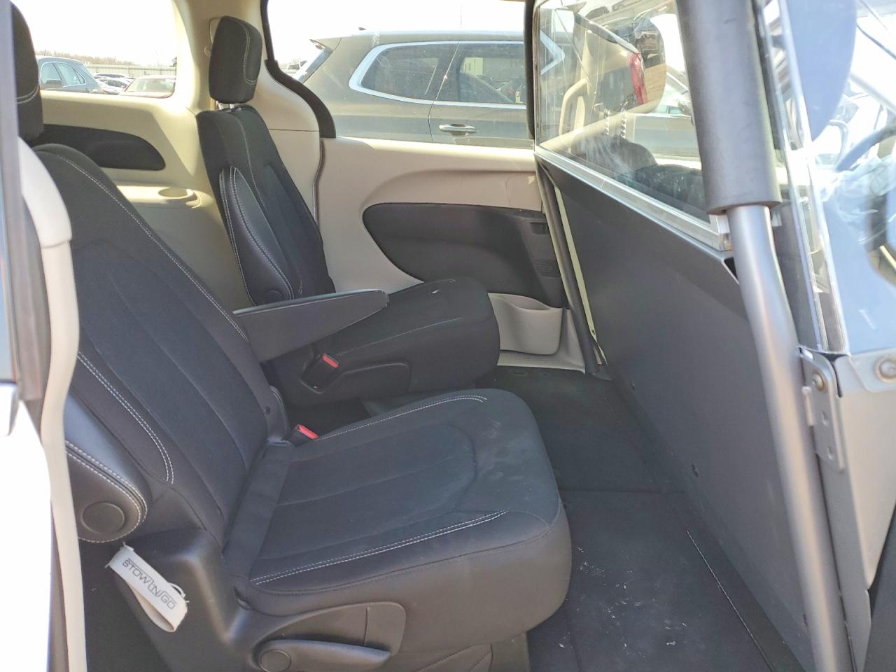 2022 Chrysler Minivan VIN 2C4RC1CG0NR104160 photo 11