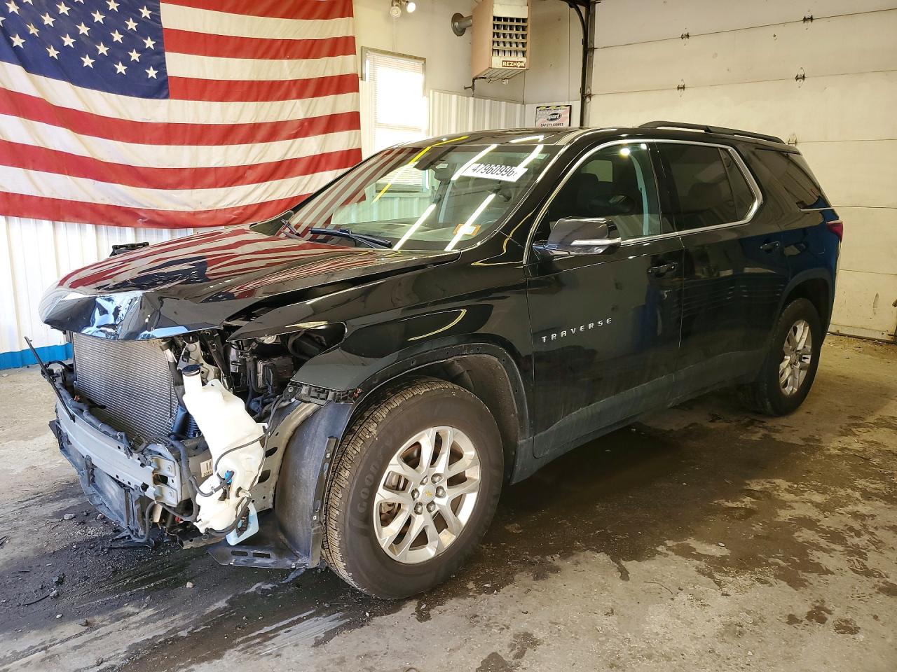 2019 Chev Traverse VIN 1GNEVGKW8KJ108226 photo 1