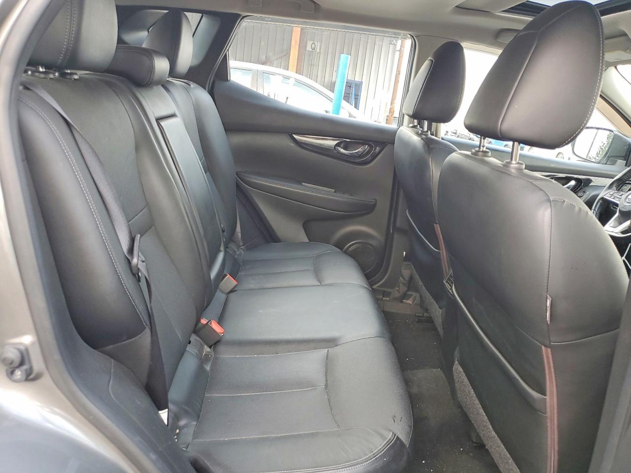 2018 Nissan Rogue VIN JN1BJ1CR9JW261537 photo 11