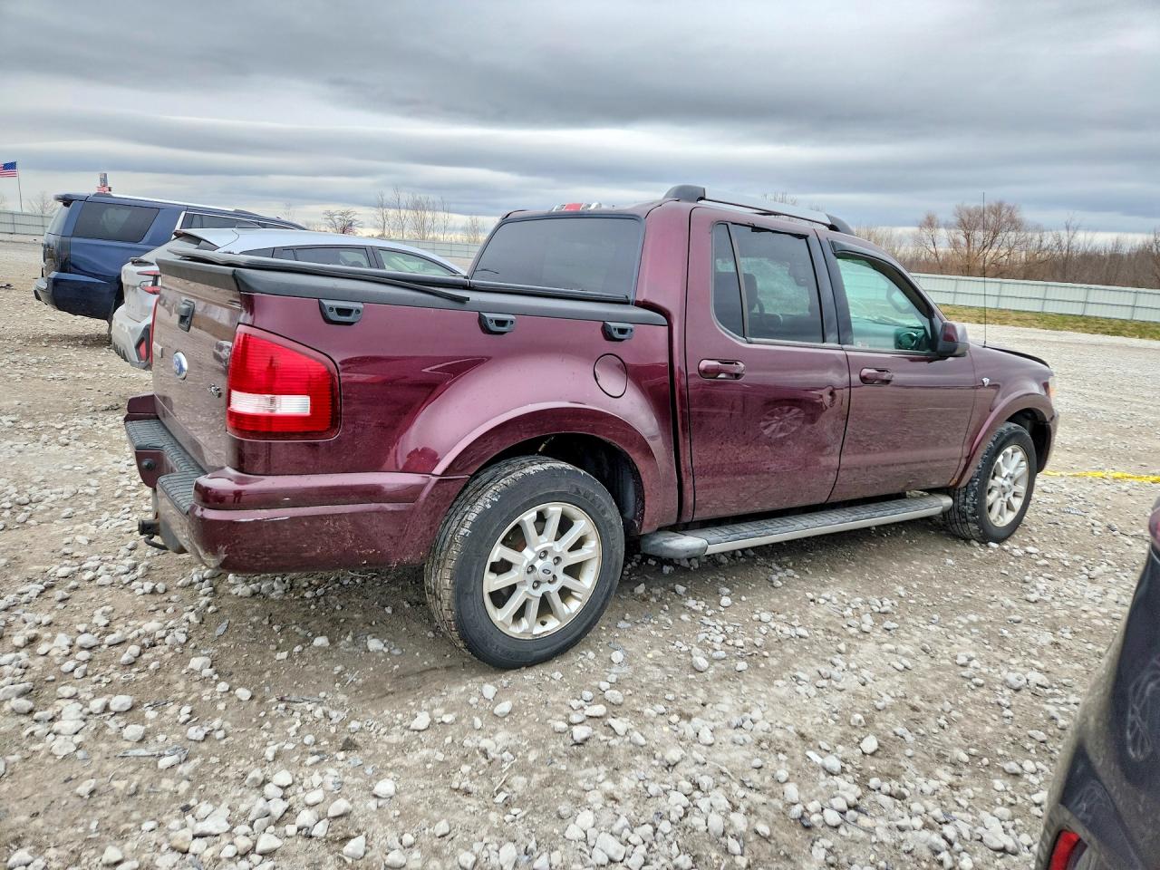 2007 Ford Explorer VIN 1FMEU53887UA04109 photo 3