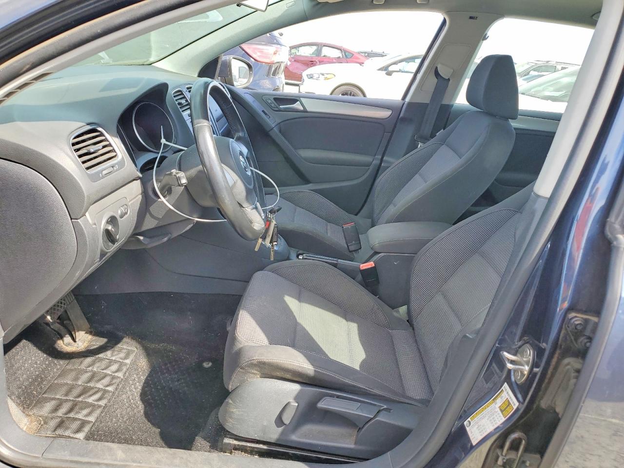 2013 Volkswagen Golf VIN WVWDB7AJ2DW097085 photo 7
