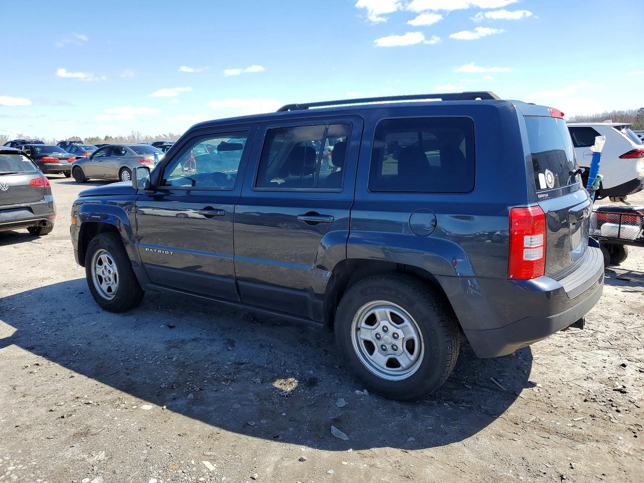 2014 Jeep Patriot VIN 1C4NJPBB9ED881260 photo 2