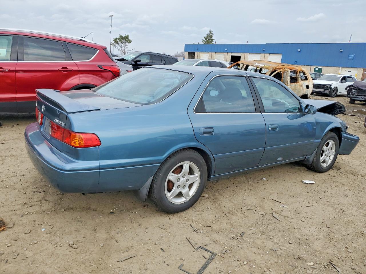 2001 TOYT Camry VIN 4T1BG22K71U861096 photo 3