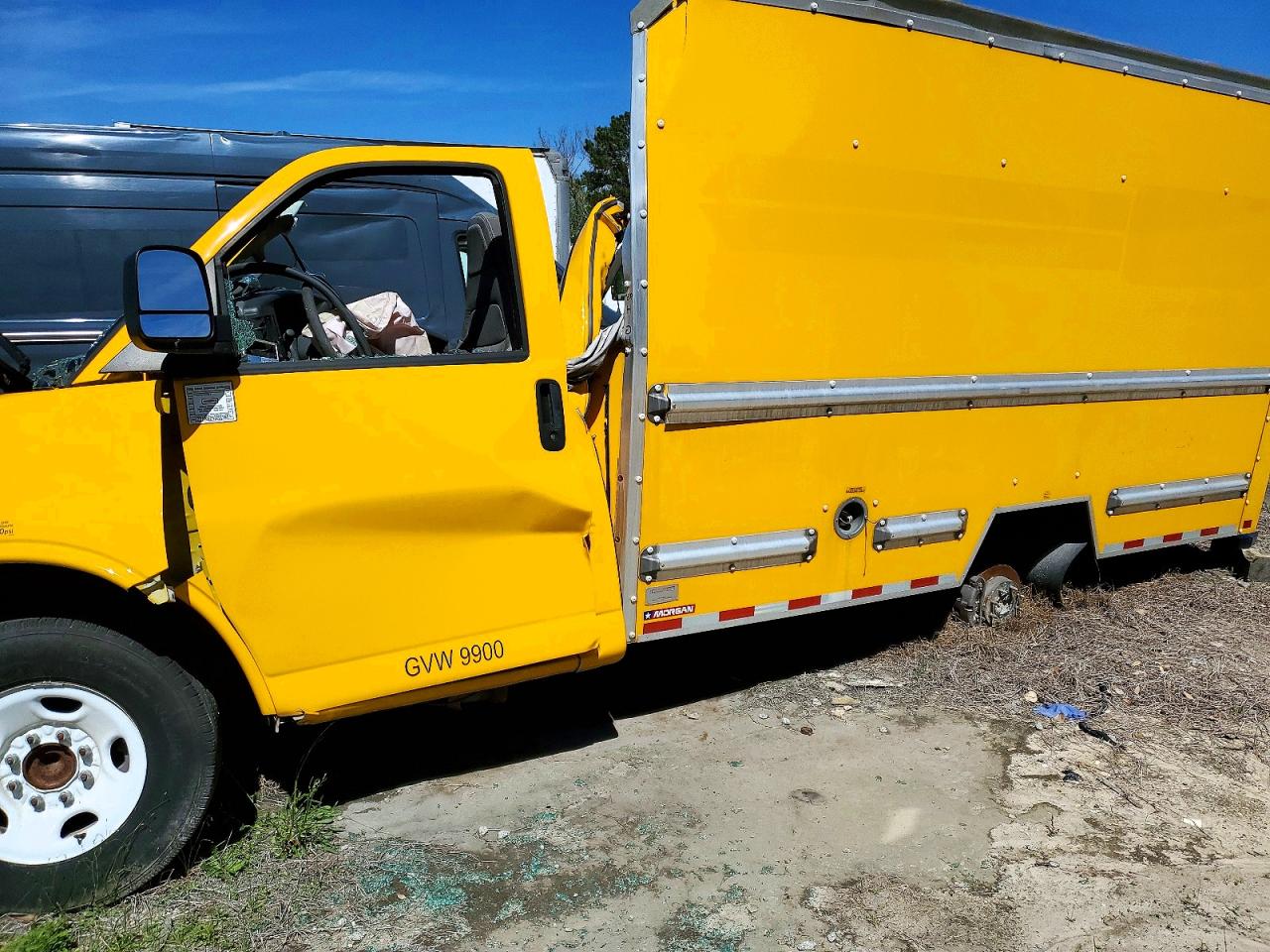 2021 GMC Savana VIN 1GD07RFP7M1215925 photo 10