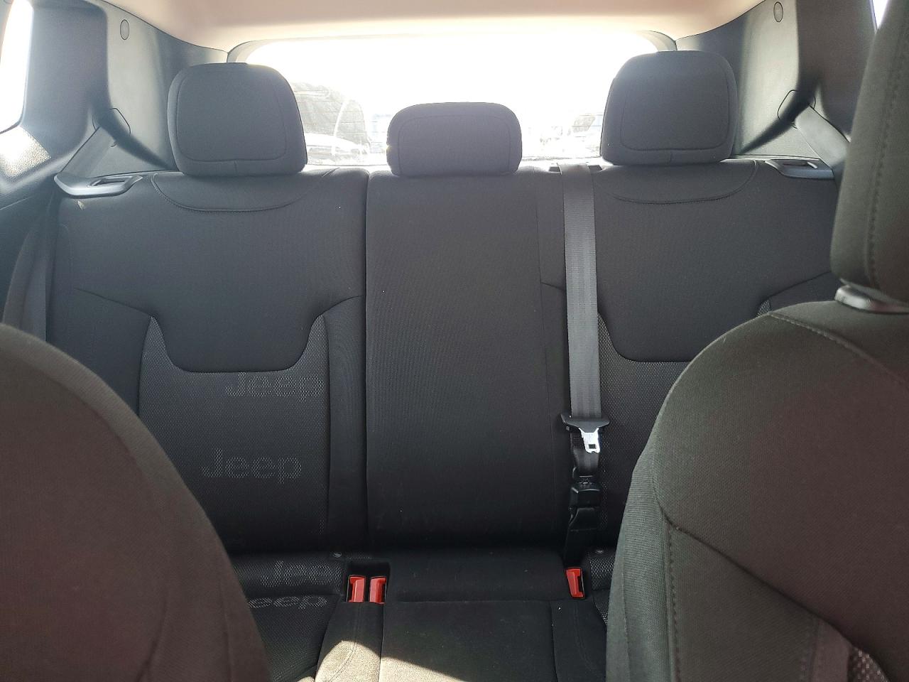 2015 Jeep Renegade VIN ZACCJAAHXFPC08233 photo 10