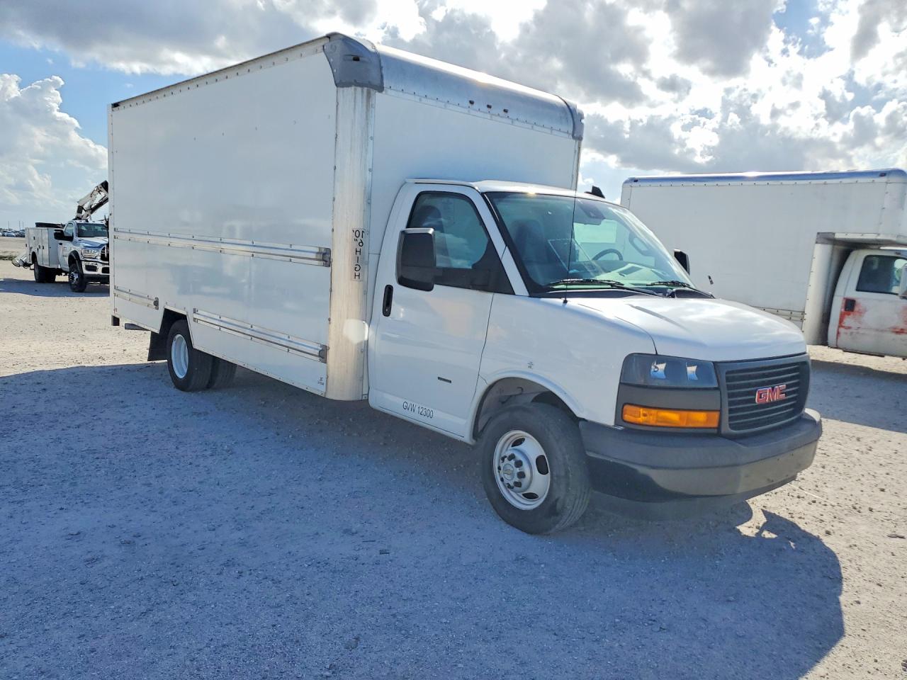 2020 GMC Savana VIN 7GZ37TCG0LN003400 photo 4