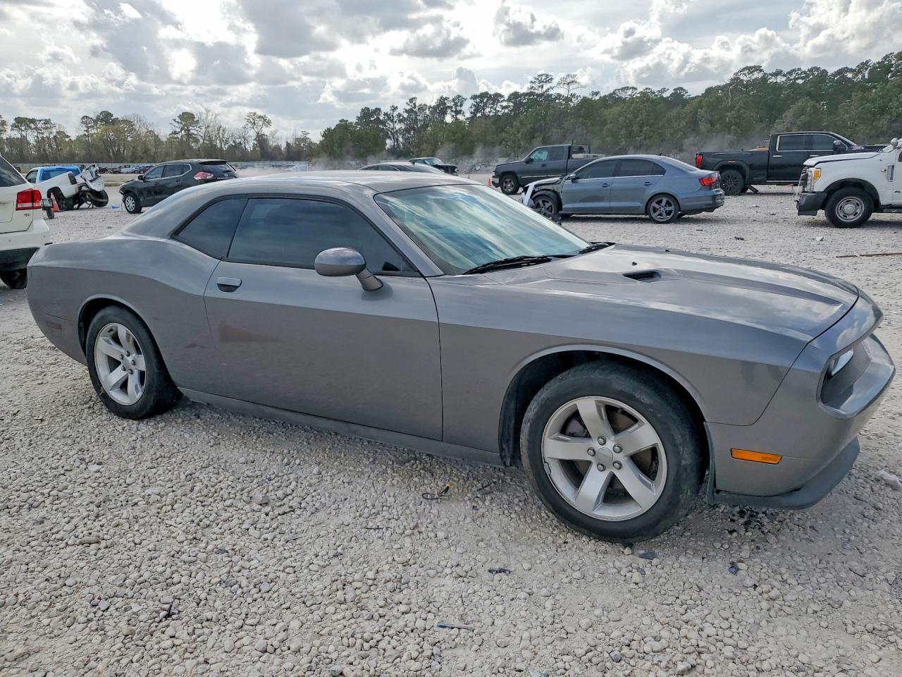 2011 Dodge Challenger VIN 2B3CJ4DG7BH581568 photo 4
