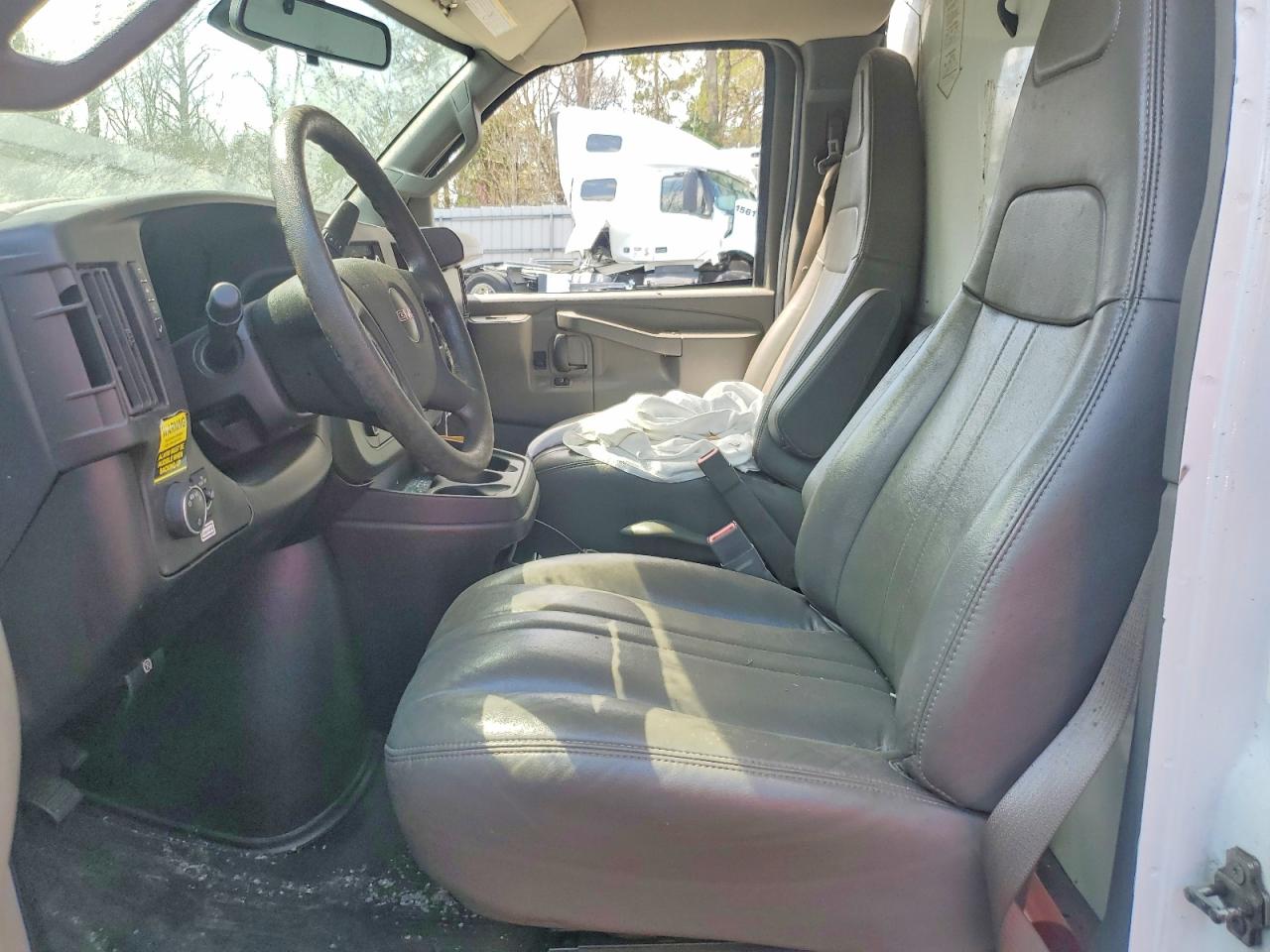 2022 GMC Savana VIN 7GZ37TC79NN007335 photo 7