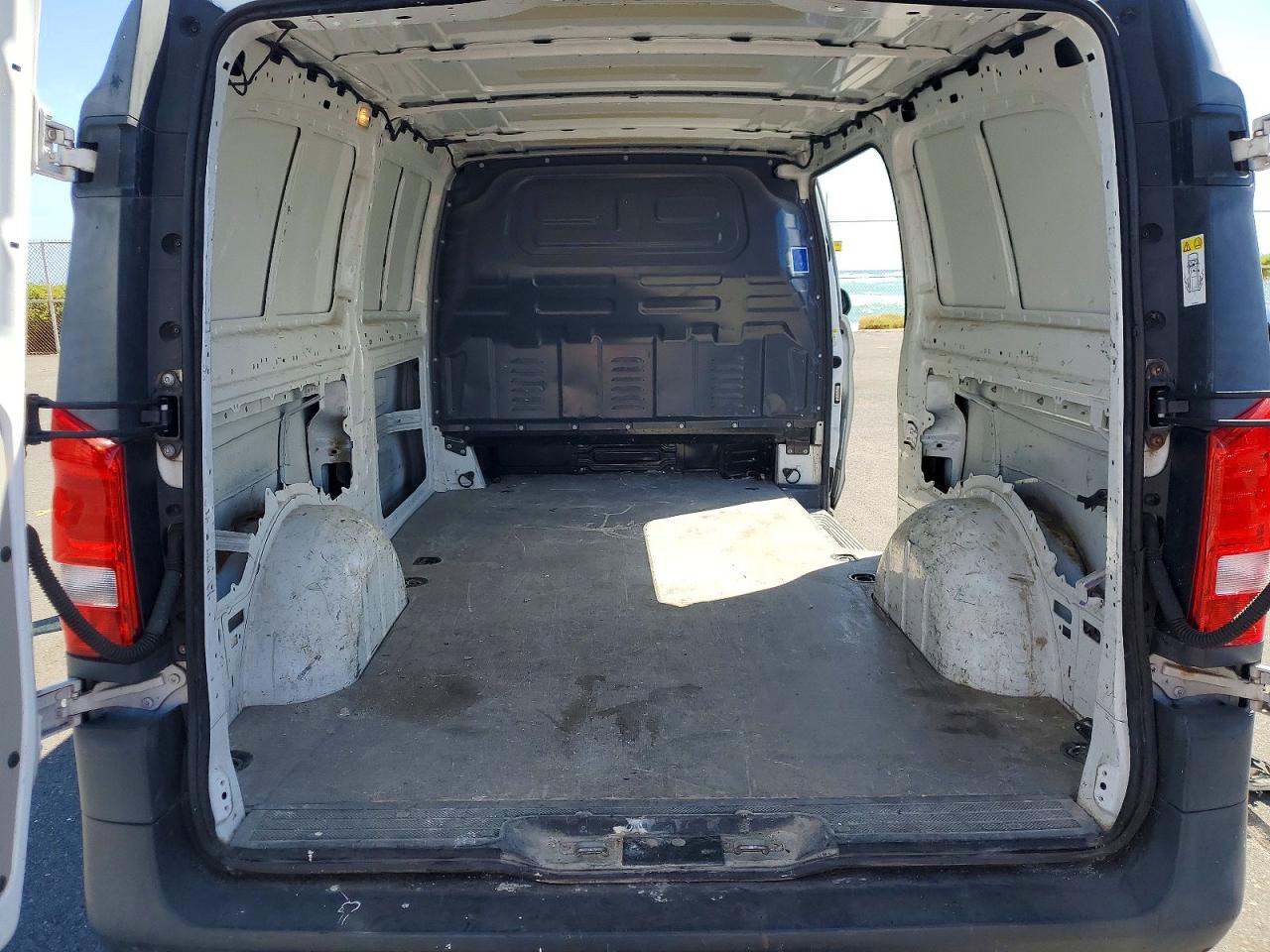 2020 Mercedes Metris VIN WD3PG3EA6L3671943 photo 10