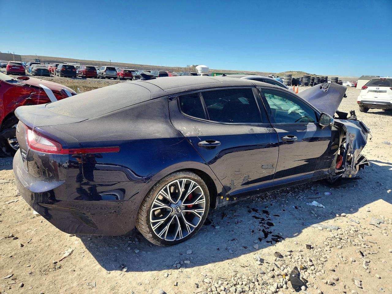 2020 Kia Stinger VIN KNAE35LC1L6085090 photo 3