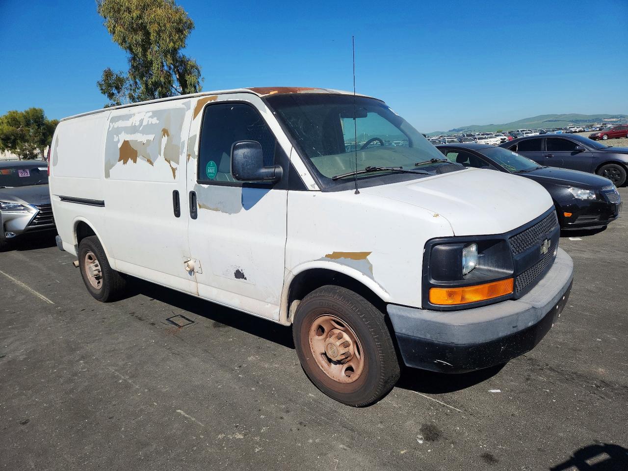 2009 CHEV Express VIN 1GCHG35K391154929 photo 4