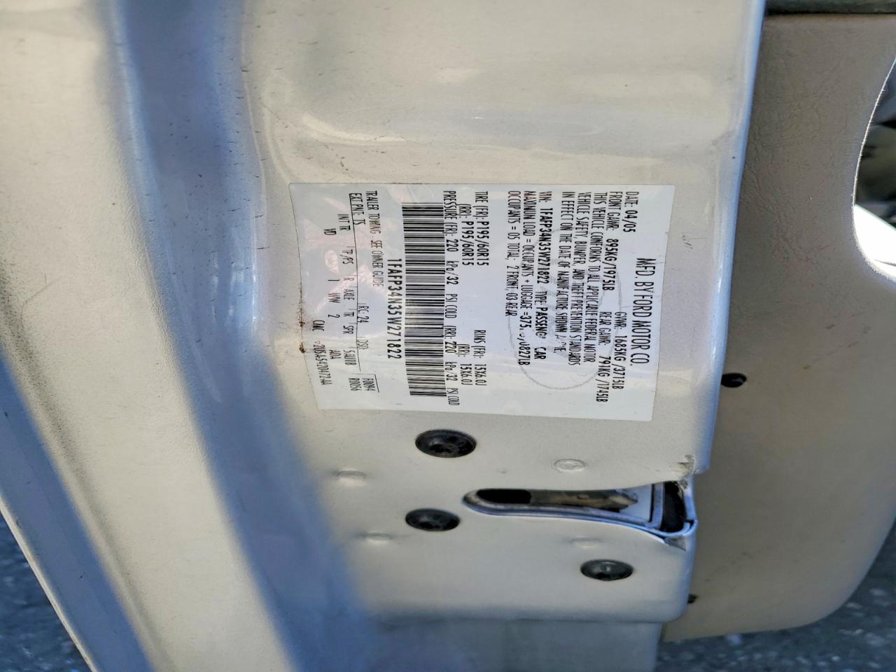 2005 FORD Focus VIN 1FAFP34N35W271822 photo 12