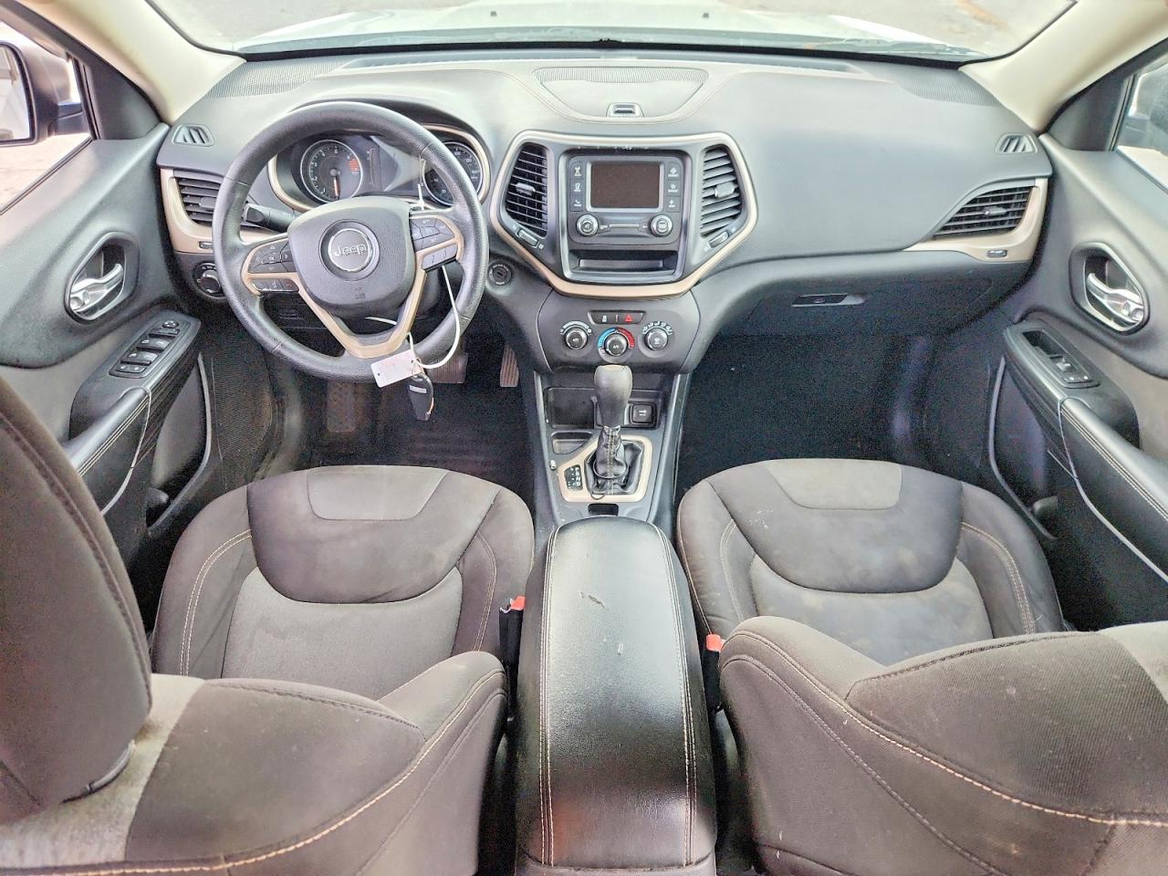 2016 Jeep Cherokee VIN 1C4PJLAB3GW137597 photo 8
