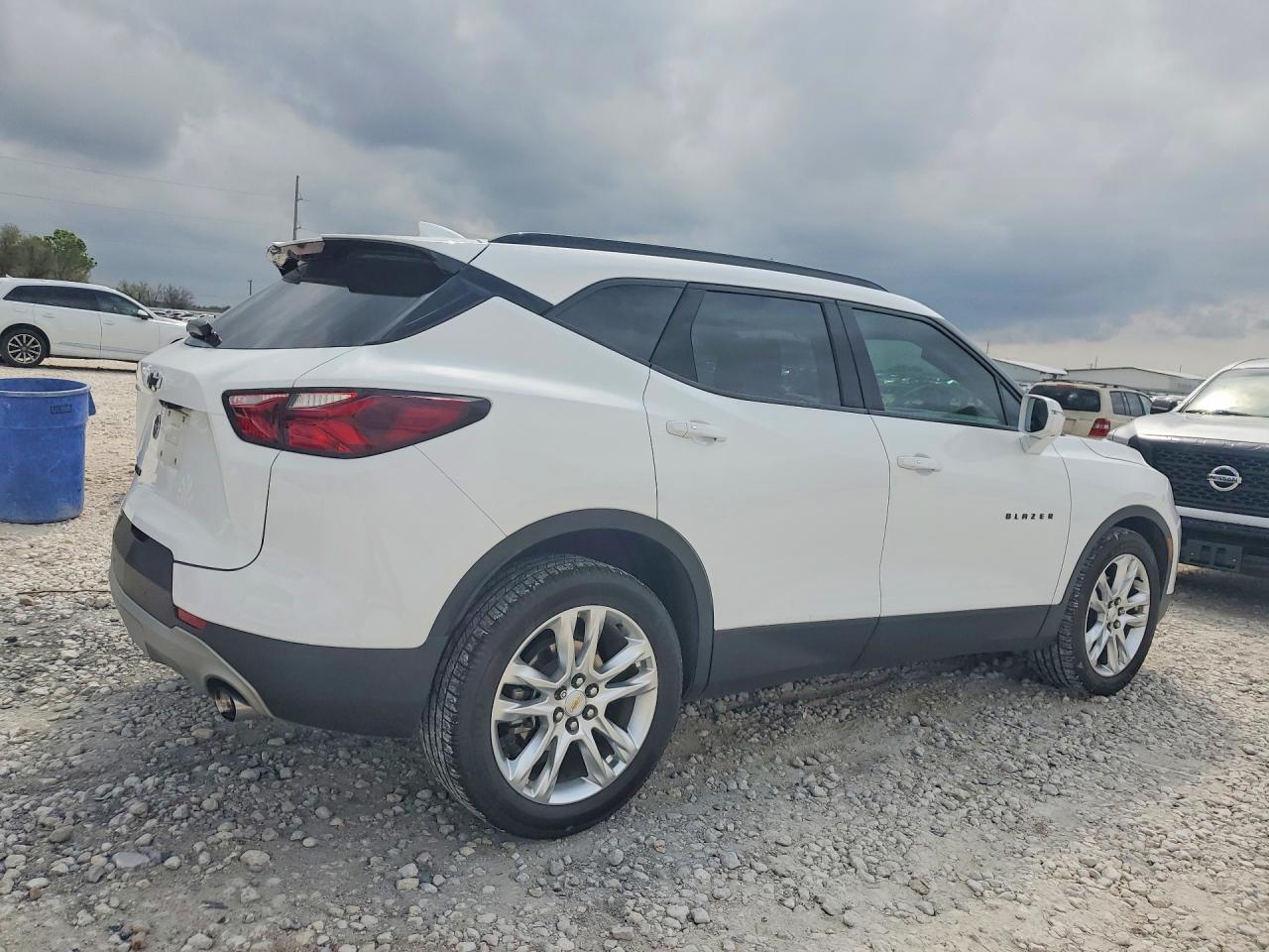2019 CHEV Blazer VIN 3GNKBDRS9KS650270 photo 3