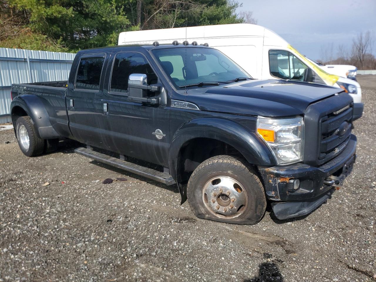 2014 Ford F450 VIN 1FT8W4DT5EEB21615 photo 4