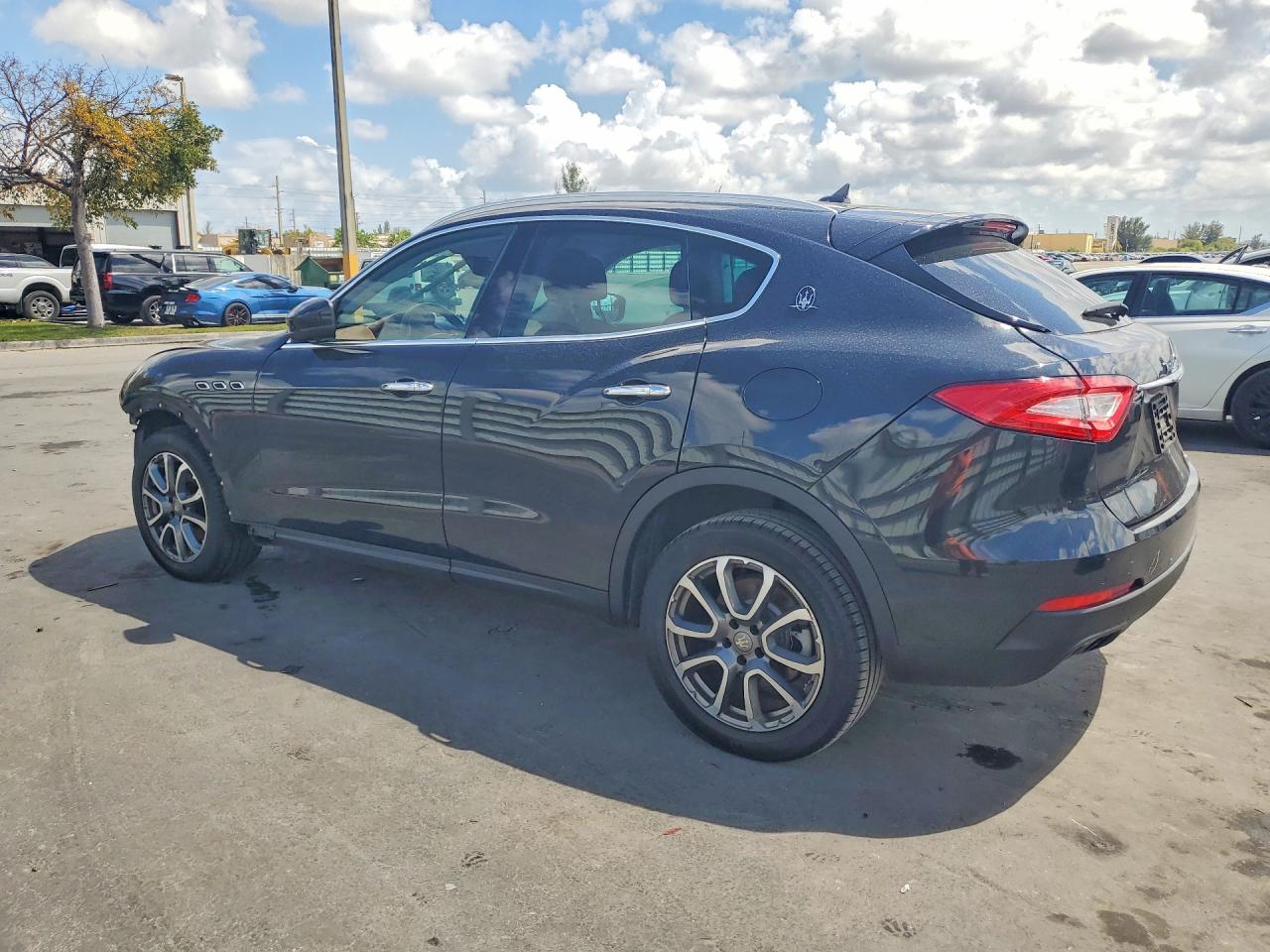 2017 Maserati All other VIN ZN661XUA7HX207022 photo 2