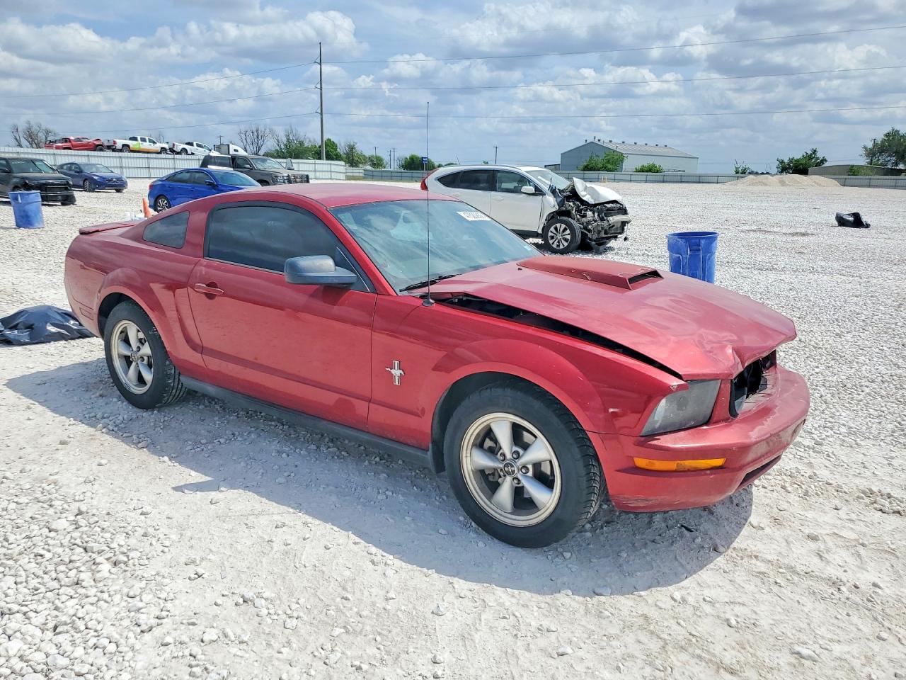 2008 Ford Mustang VIN 1ZVHT80N585131666 photo 4