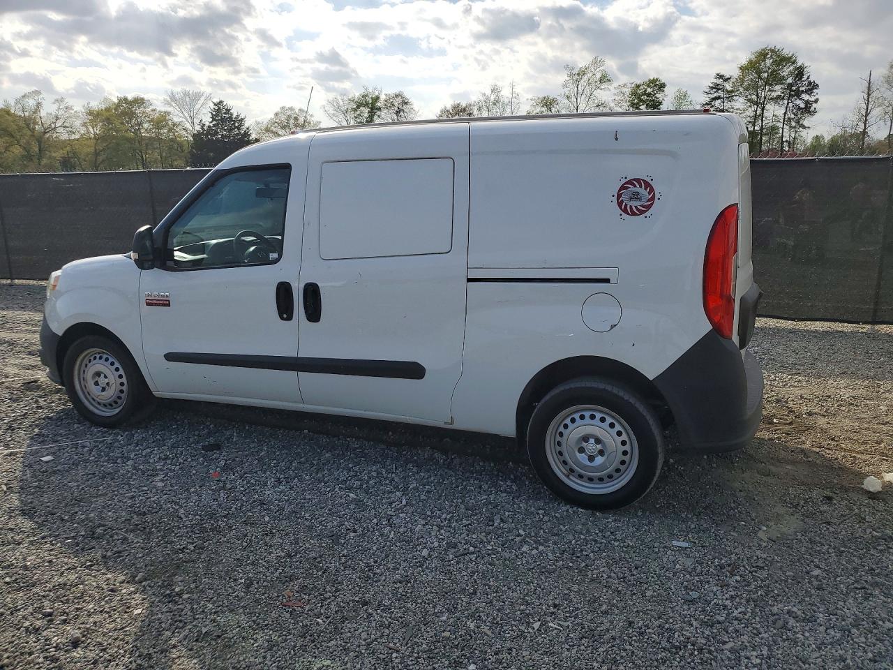 2015 Ram Promaster VIN ZFBERFAT8F6A69862 photo 2