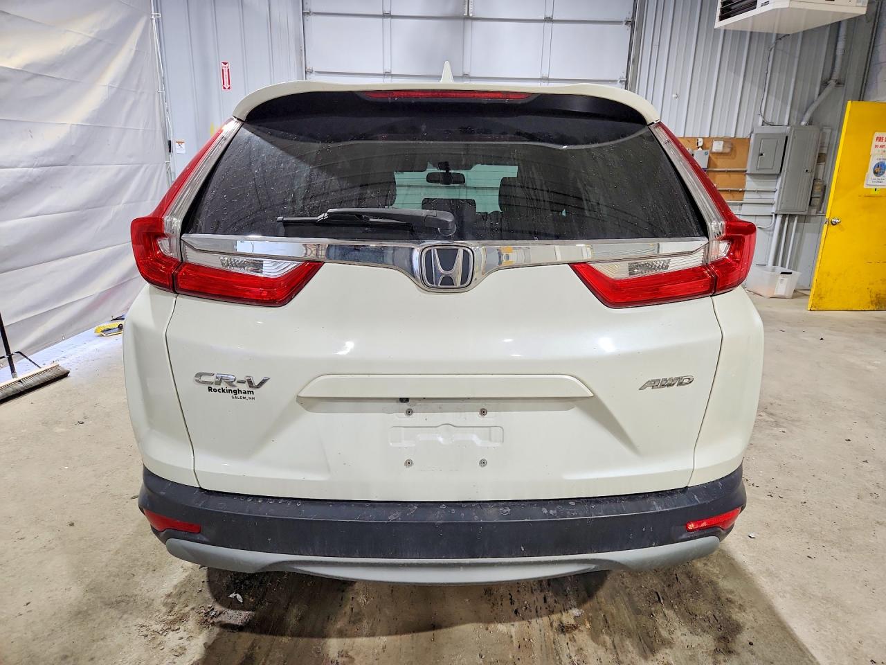 2018 Honda Crv VIN 2HKRW2H89JH683445 photo 6