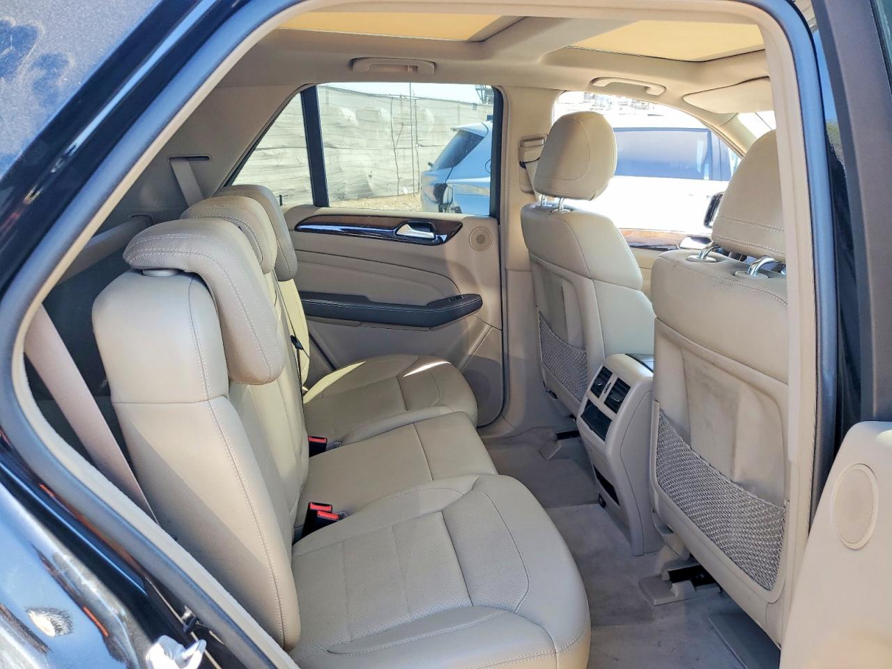 2014 Mercedes-Benz M-class VIN 4JGDA2EB4EA318673 photo 11