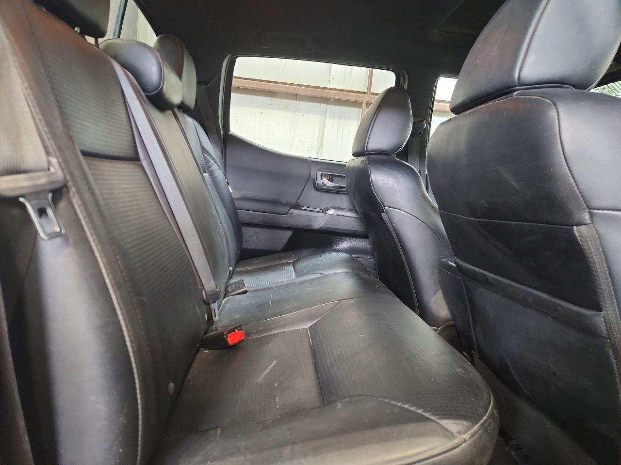 2022 Toyota Tacoma sr VIN 3TYCZ5ANXNT058071 photo 10