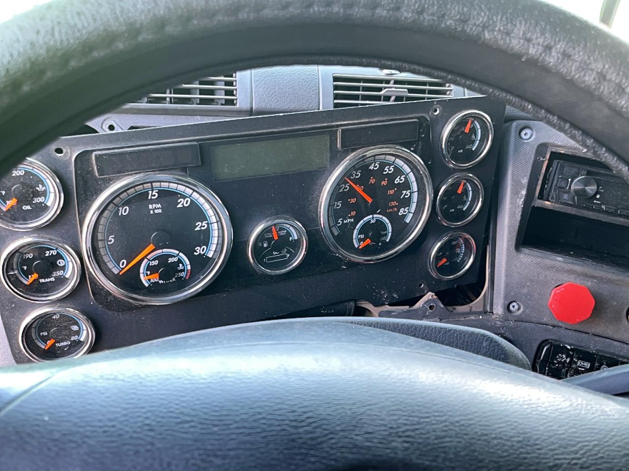 2015 FREIGHTLINER Cascadia VIN 3AKJGLD56FSFX3953 photo 8