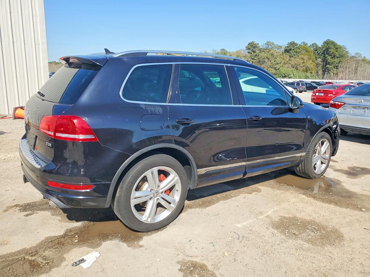 2014 Volkswagen Touareg td VIN WVGDP9BPXED007867 photo 3