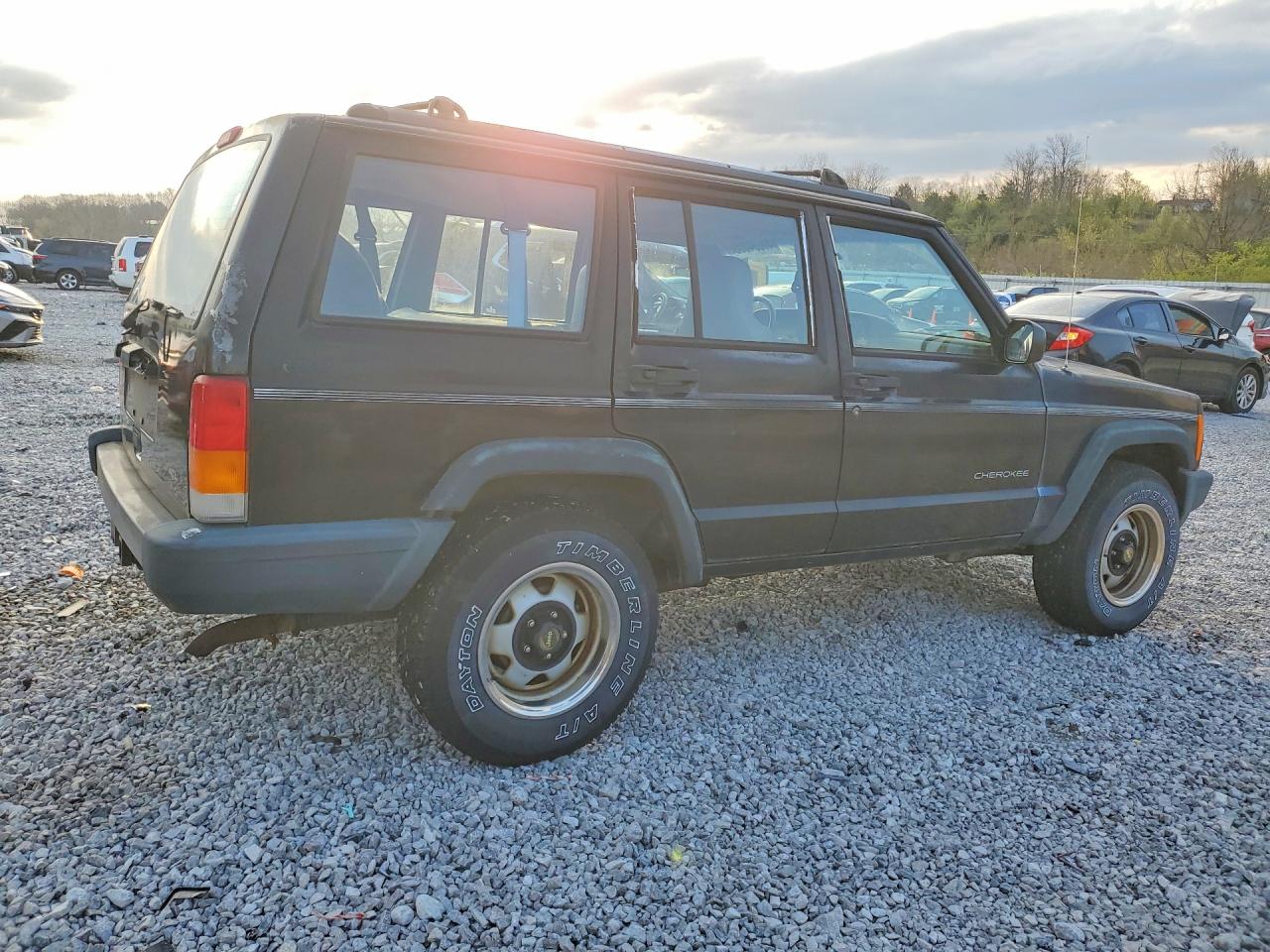 1998 JEEP Cherokee VIN 1J4FT28S2WL163768 photo 3
