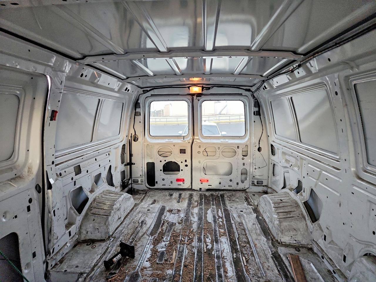 2014 Ford Econoline VIN 1FTNE1EWXEDA35039 photo 10